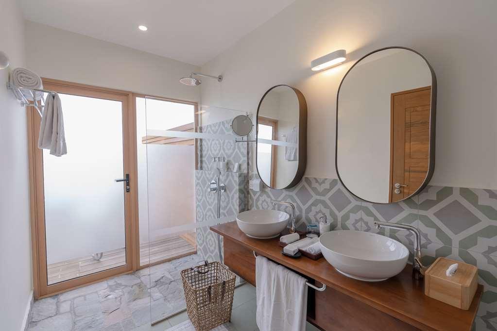 Joy Island Maldives Hotel Thulhaagiri Room photo